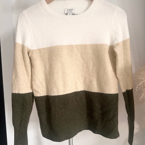 J. Crew Colorblock Sweater in Cream, White, and Olive XS - Picture 2 of 6